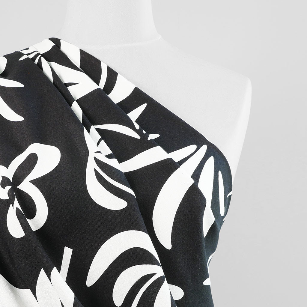 Palermo - Black Graphic Floral Viscose Linen Woven Fabric - 1.20m Remnant