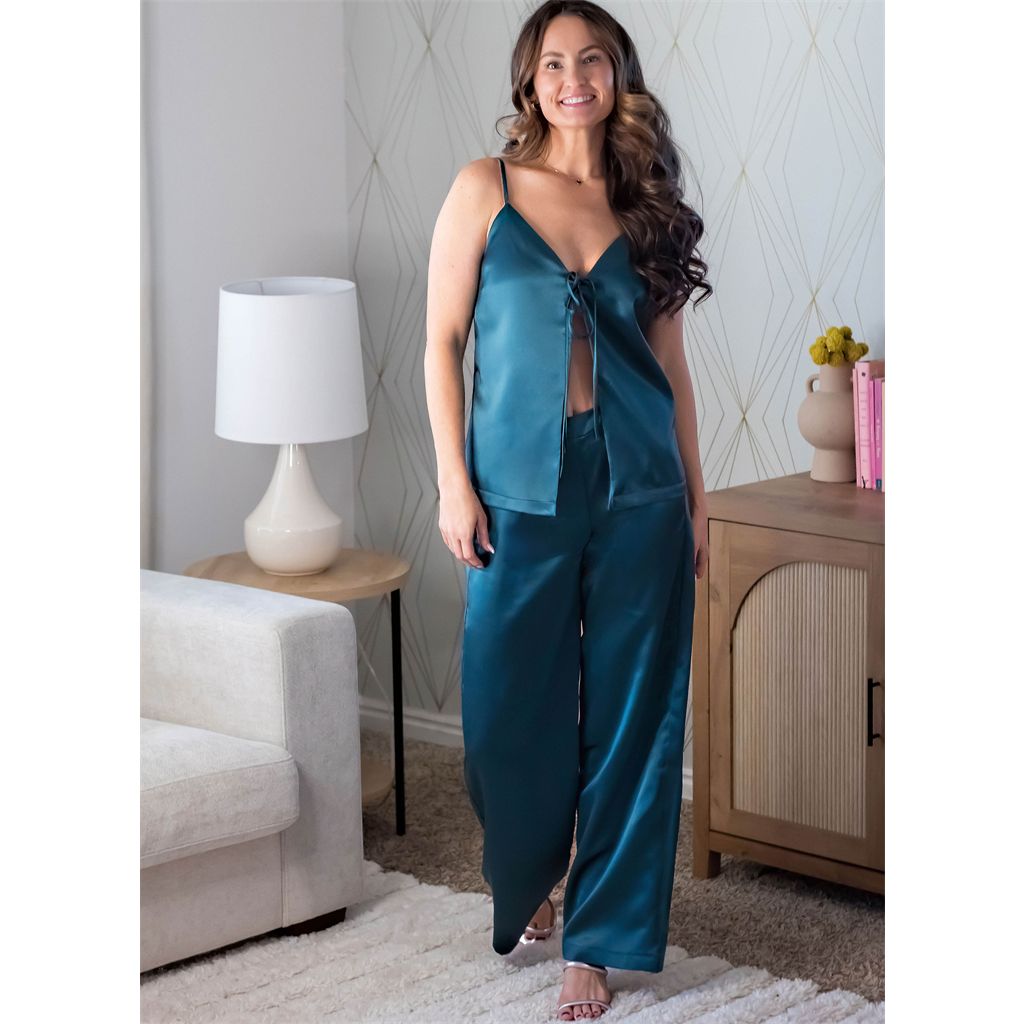 Know Me Pattern ME2124 Misses Top Shorts and Pants by the Stitch Fitz 2124 Image 4 From Patternsandplains.com