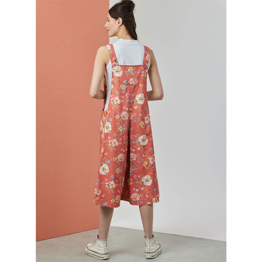 Simplicity Sewing Pattern S3125 Misses Knit Tops Overalls and Pinafore (Jumper) by Elaine Heigl Designs 3125 Image 7 From Patternsandplains.com