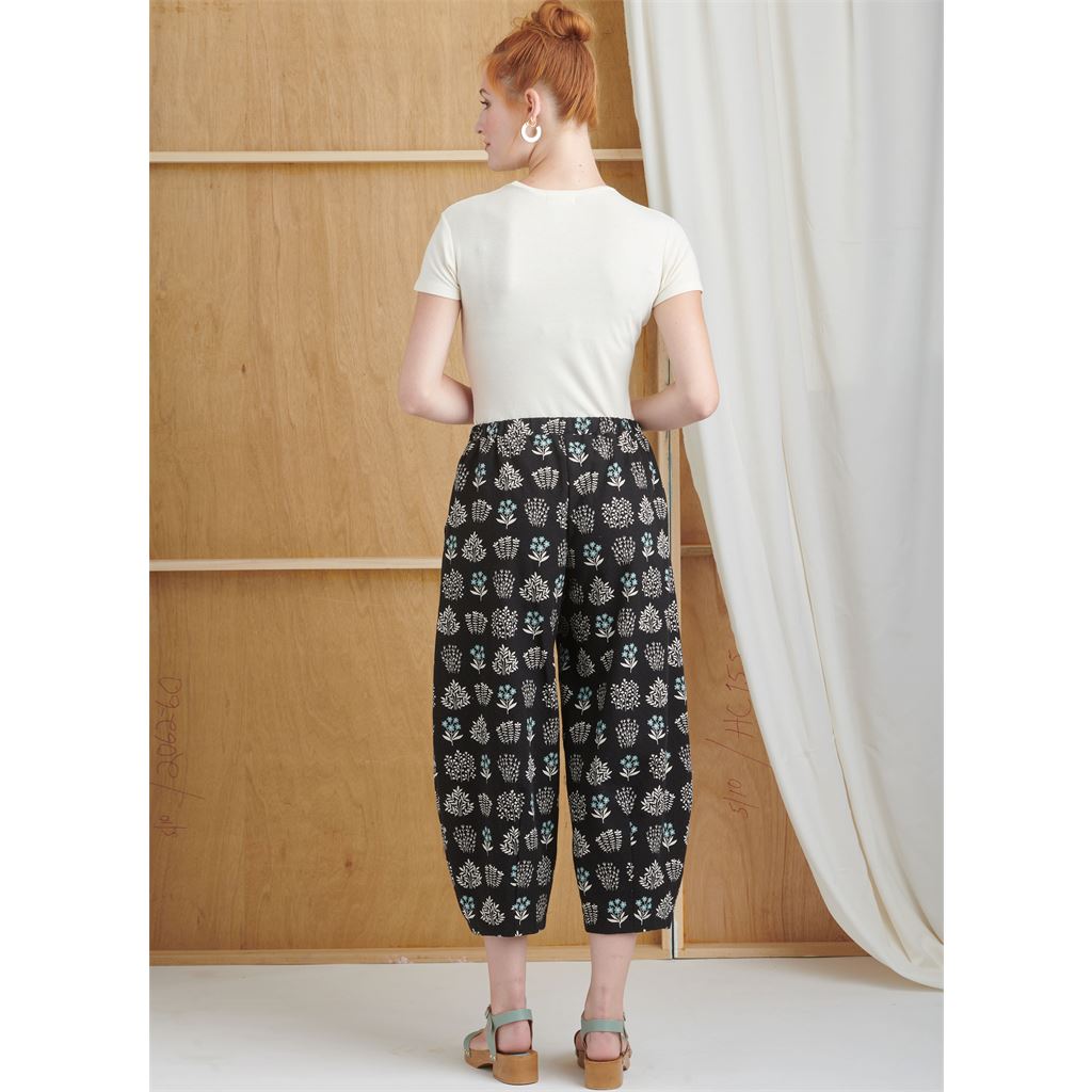 Simplicity Sewing Pattern S9907 Misses Aprons and Pants By Elaine Heigl Designs 9907 Image 12 From Patternsandplains.com