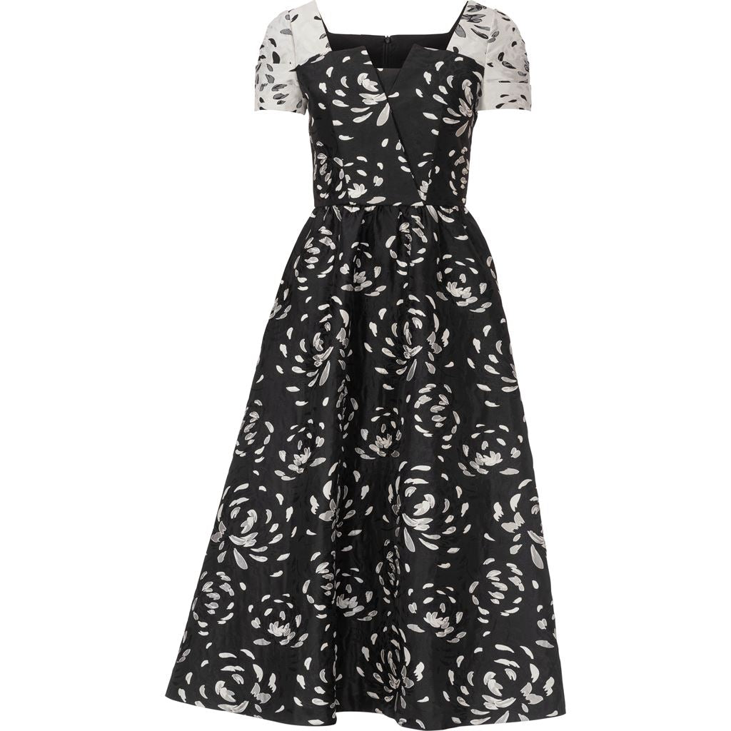 Burda Style Pattern 6042 Misses Dress B6042 Image 2 From Patternsandplains.com