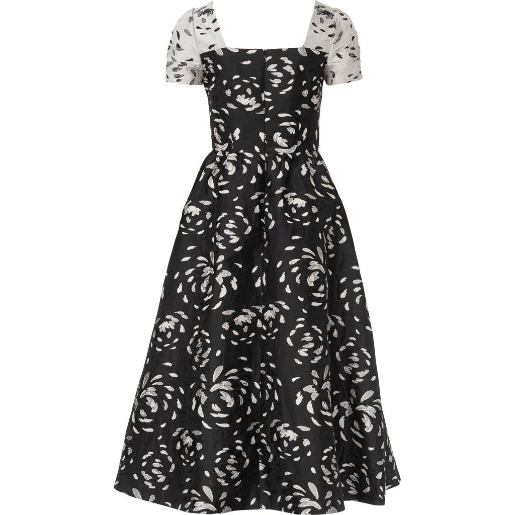 Burda Style Pattern 6042 Misses Dress B6042 Image 3 From Patternsandplains.com