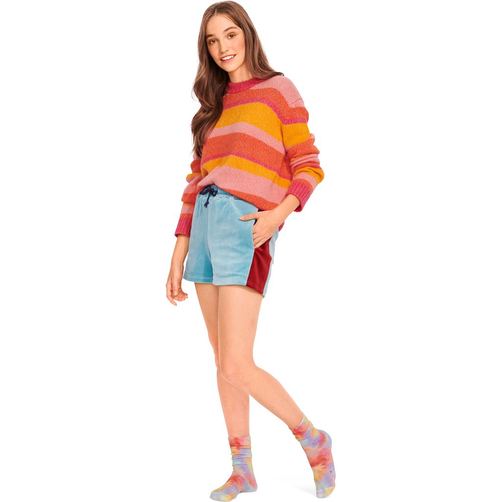 Burda Style Pattern 6054 Misses Jogging Pants in Three Lengths with Side Stripes B6054 Image 4 From Patternsandplains.com