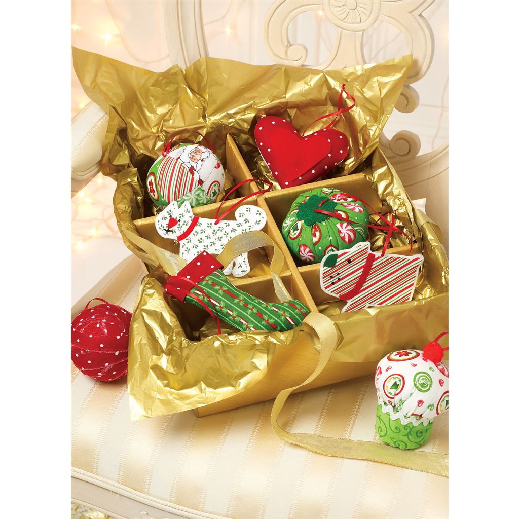 McCall's Pattern M6453 Ornaments Wreath Tree Skirt and Stocking 6453 Image 7 From Patternsandplains.com.jpg