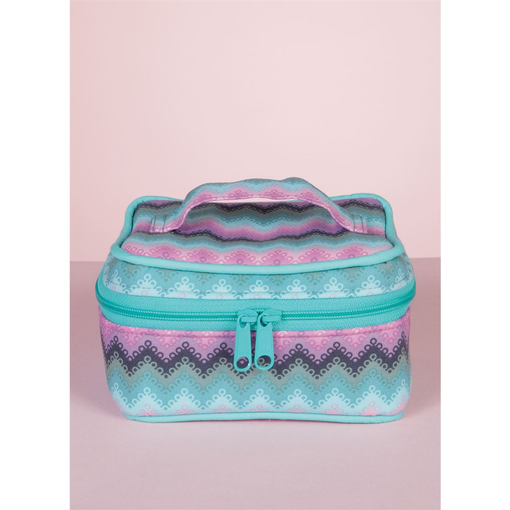 McCall's Pattern M7487 Travel Cases in Three Sizes 7487 Image 7 From Patternsandplains.com.jpg