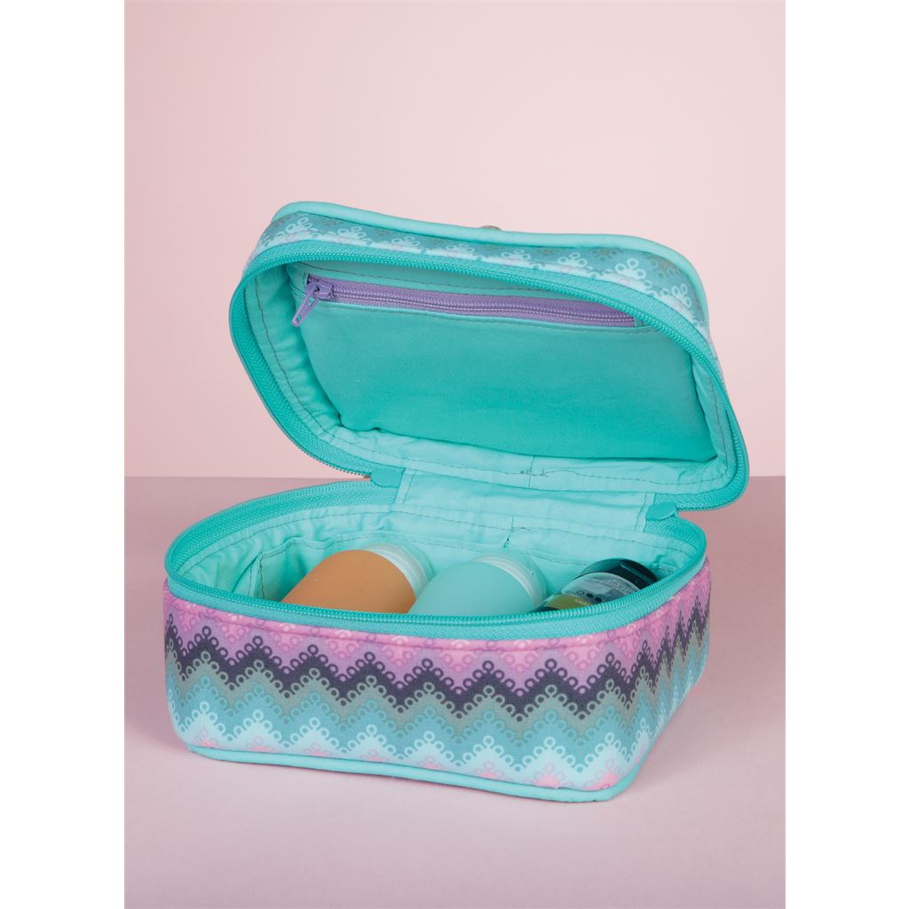 McCall's Pattern M7487 Travel Cases in Three Sizes 7487 Image 8 From Patternsandplains.com.jpg