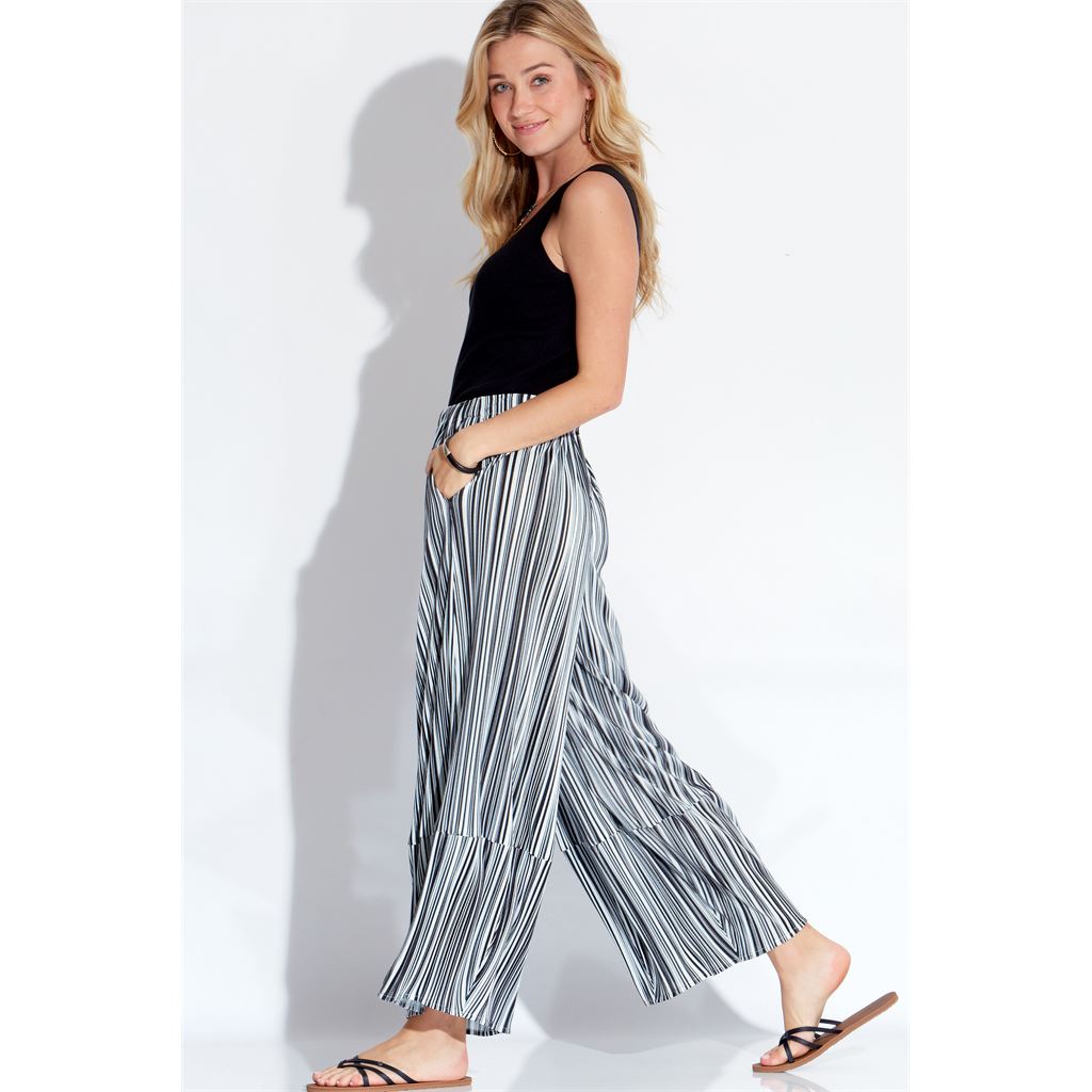 McCall's Pattern M7576 Misses Elastic Waist Loose Pants 7576 Image 8 From Patternsandplains.com.jpg