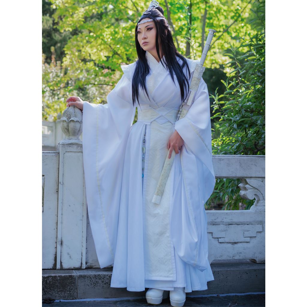 McCall's Pattern M8337 Hanfu Outfit by Yaya Han 8337 Image 2 From Patternsandplains.com