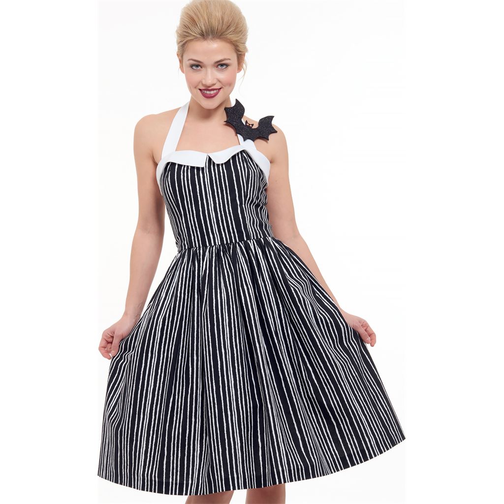 Simplicity Sewing Pattern S8979 Misses Classic Halloween Costume 8979 Image 5 From Patternsandplains.com