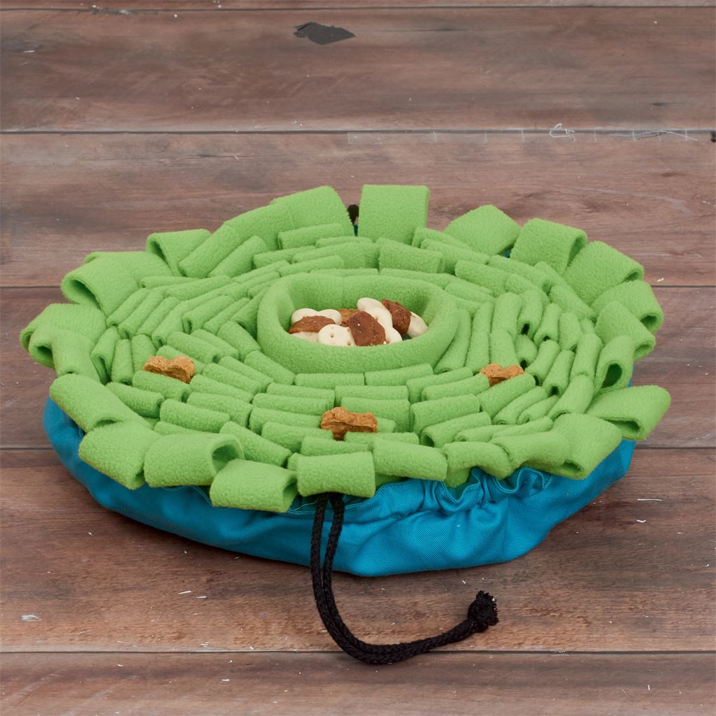 Simplicity Sewing Pattern S9445 Pet Bed in Two Sizes Chair Cover and Play Mats 9445 Image 4 From Patternsandplains.com