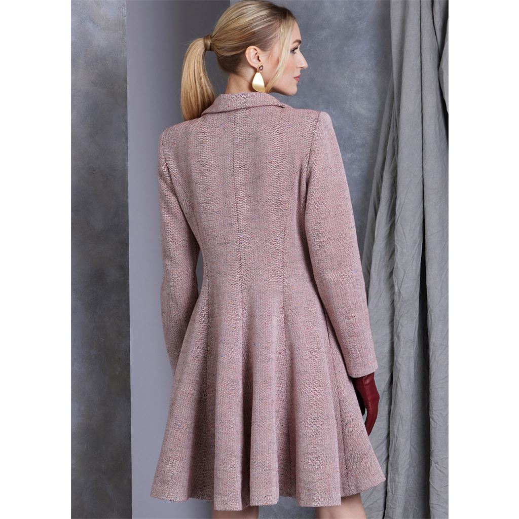 Vogue Pattern V1971 Misses Coat in Five Lengths 1971 Image 5 From Patternsandplains.com